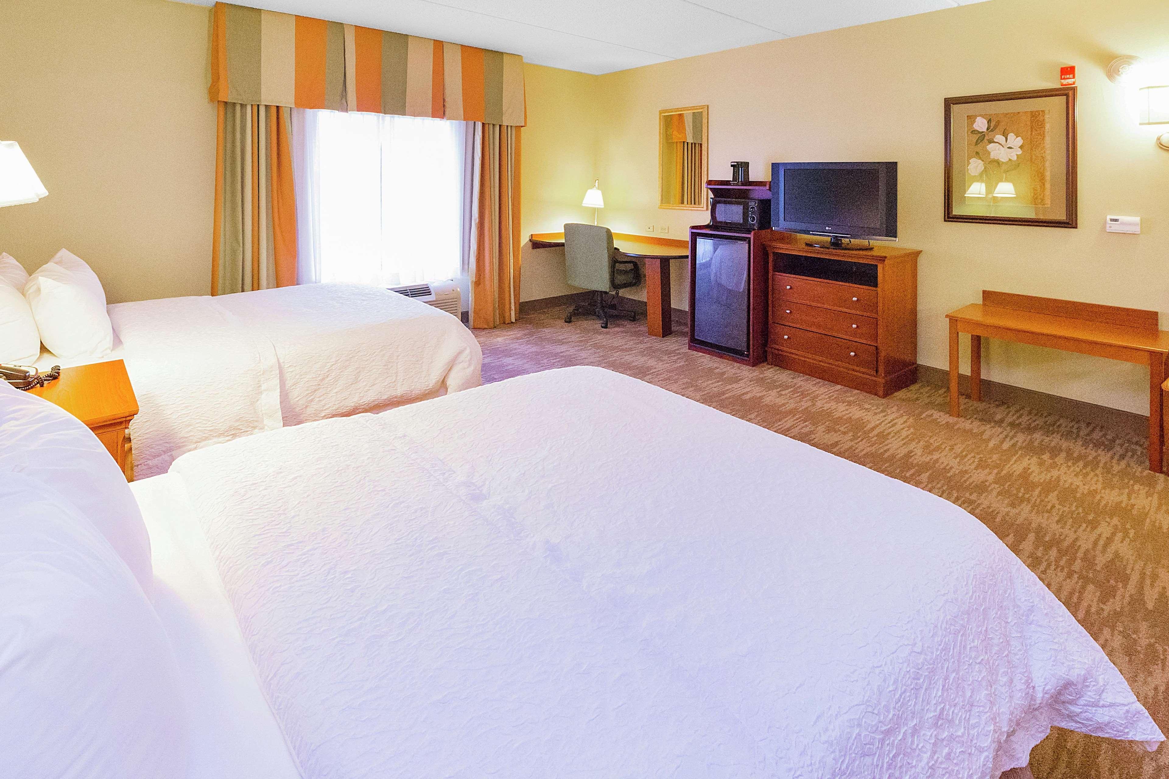 Hampton & Hotel 3*